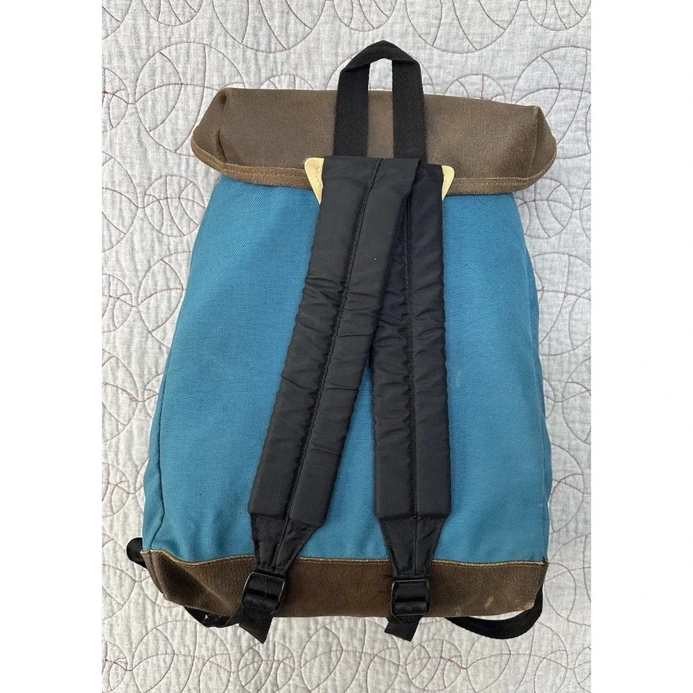 EASTPAK Blue‎ Teal Leather Flip Top Flap Cinch Leather Bottom USA